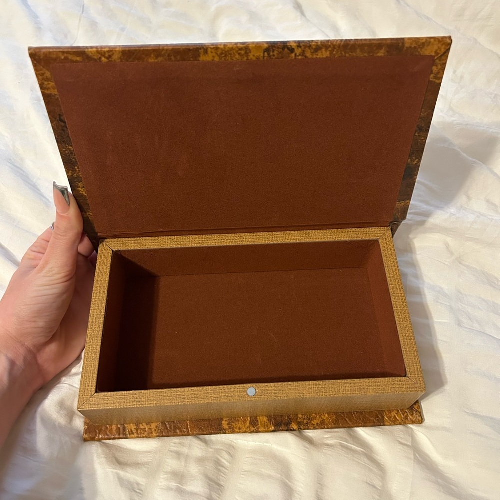 fake book storage - Picture 4 of 4